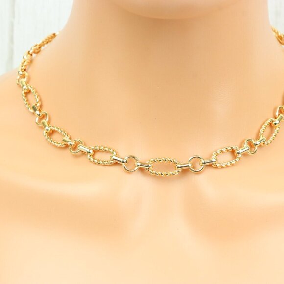 "Minimalist & Elegant Necklace Chain – Perfect for Women & Girls | UNVRC1588 - Picture 5 of 10